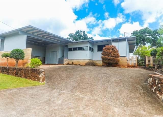 Property at 1483 Makamua St, Pearl City, HI 96782, 3 beds, 1.5 baths