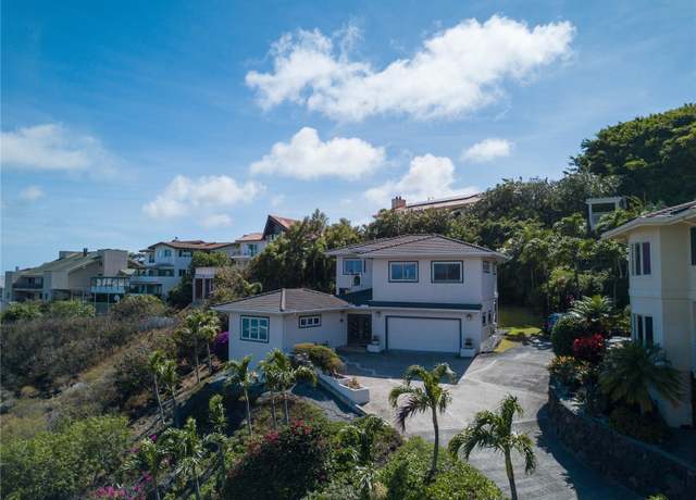 Property at 5492A Poola St, Honolulu, HI 96821, 4 beds, 3 baths