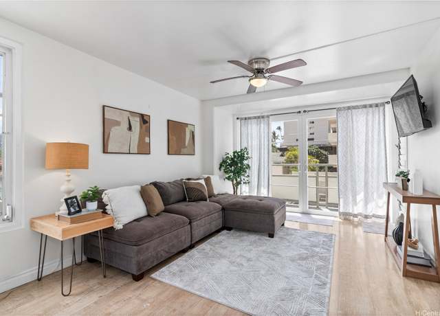 Property at 445 Kaiolu St #211, Honolulu, HI 96815, 1 bed, 1 bath