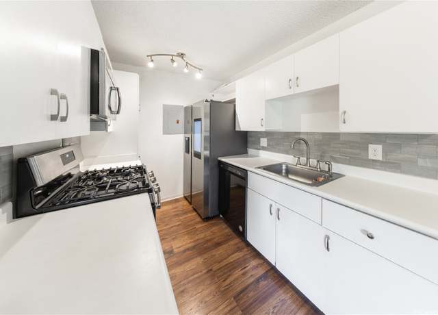 Property at 91-1099 Puamaeole St Unit 17U, Ewa Beach, HI 96706, 2 beds, 1.5 baths
