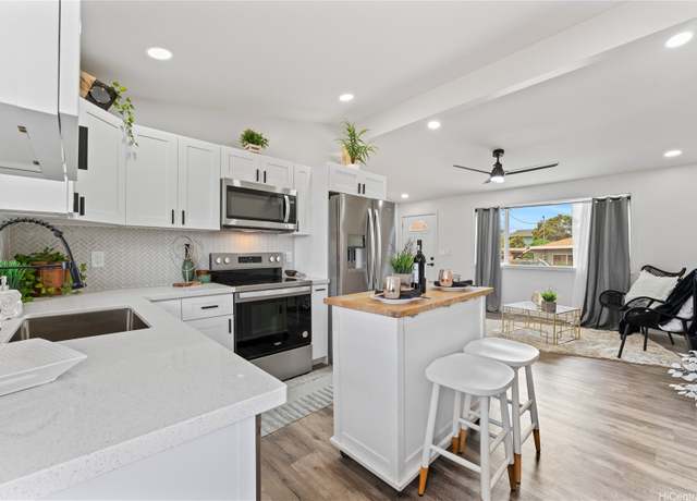 Property at 87-888 Waapuhi St, Waianae, HI 96792, 3 beds, 2 baths