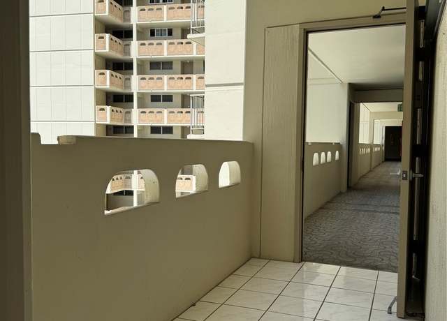 Property at 1717 Ala Wai Blvd #501, Honolulu, HI 96815, 3 beds, 2 baths
