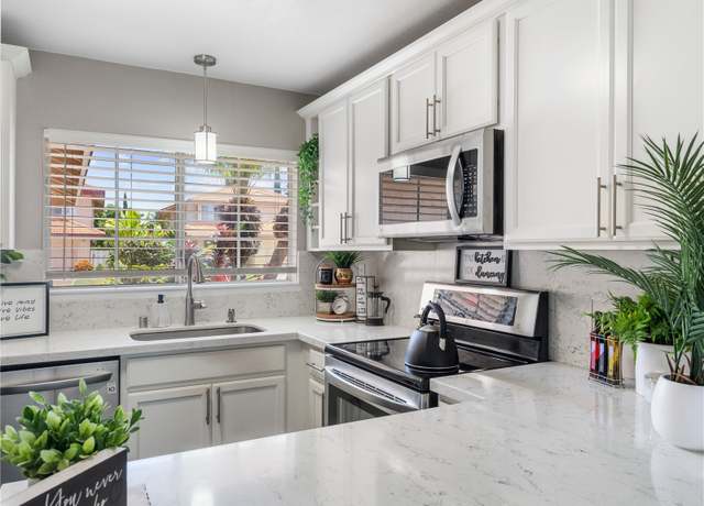 Property at 91-1054 Makahaiaku St, Kapolei, HI 96707, 3 beds, 2.5 baths