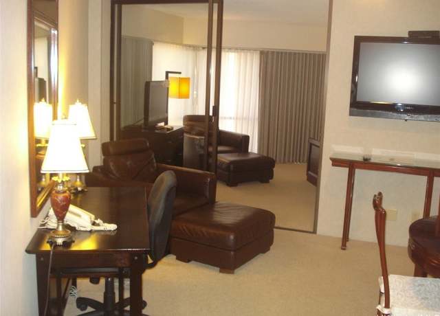 Property at 1088 Bishop St #3309, Honolulu, HI 96813, 1 bed, 1 bath