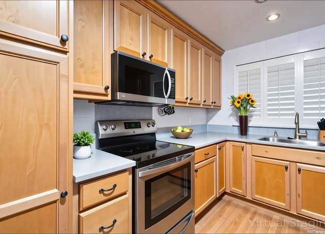 Property at 4280 Salt Lake Blvd Unit D23, Honolulu, HI 96818, 3 beds, 2.5 baths