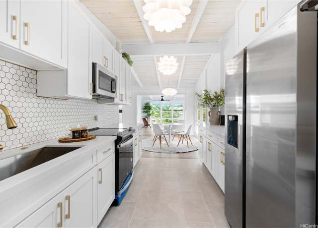 Property at 94-145 Awalai Pl, Waipahu, HI 96797, 3 beds, 1 bath