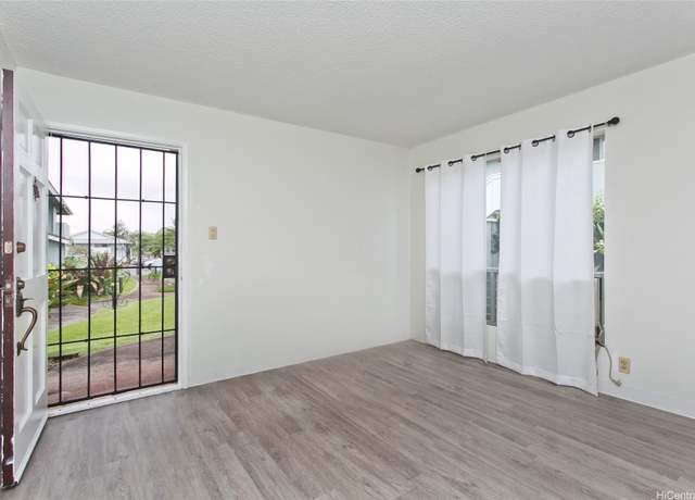 Property at 94-1045 Paha Pl Unit T3, Waipahu, HI 96797, 2 beds, 1 bath