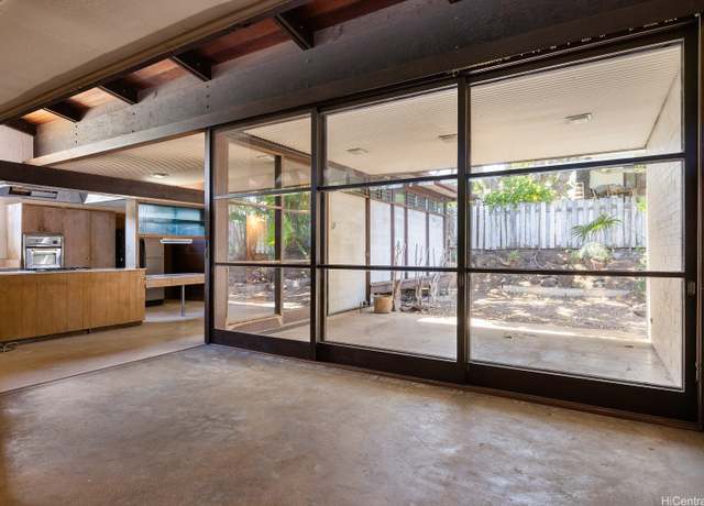 Property at 2137 Oahu Ave, Honolulu, HI 96822, 3 beds, 2.5 baths