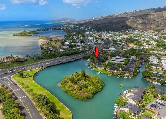 Property at 207 Kawaihae St Unit B2, Honolulu, HI 96825, 3 beds, 2.5 baths