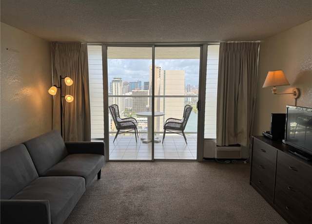 Property at 445 Seaside Ave #3206, Honolulu, HI 96815, 1 bath
