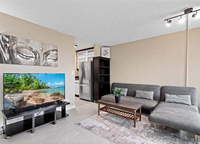 Property at 2092 Kuhio Ave #703, Honolulu, HI 96815, 1 bed, 1 bath