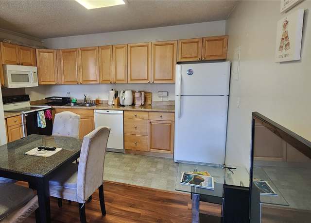Property at 2240 Kuhio Ave #1006, Honolulu, HI 96815, 1 bed, 1 bath