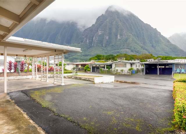 Property at 45-584 Keole St, Kaneohe, HI 96744, 4 beds, 1.5 baths