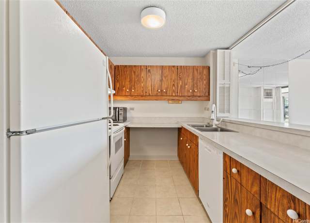 Property at 1717 Mott Smith Dr #2212, Honolulu, HI 96822, 1 bed, 1 bath