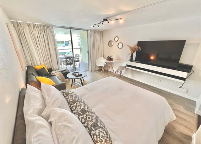 Property at 445 Seaside Ave #703, Honolulu, HI 96815, 1 bath