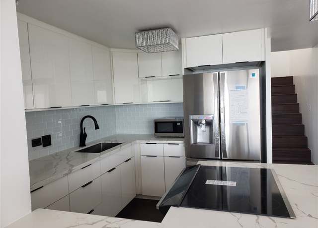 Property at 98-288 Kaonohi St #4401, Aiea, HI 96701, 3 beds, 2 baths