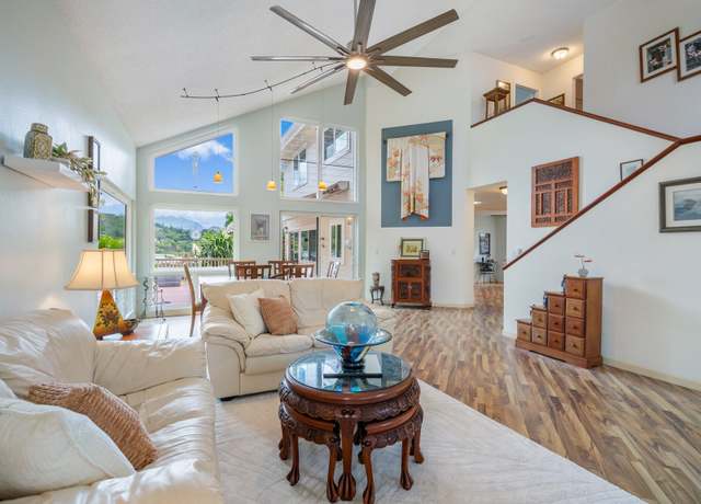 Property at 1586 Paukiki St, Kailua, HI 96734, 3 beds, 3 baths
