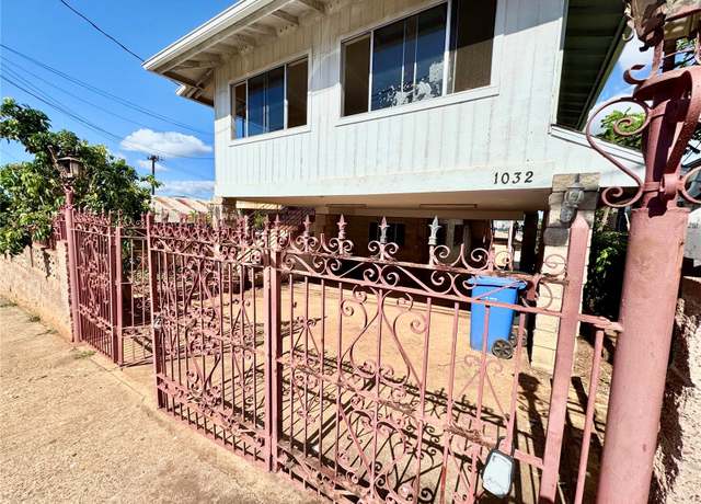 Property at 1032 Maluna St, Honolulu, HI 96818, 8 beds, 6.5 baths