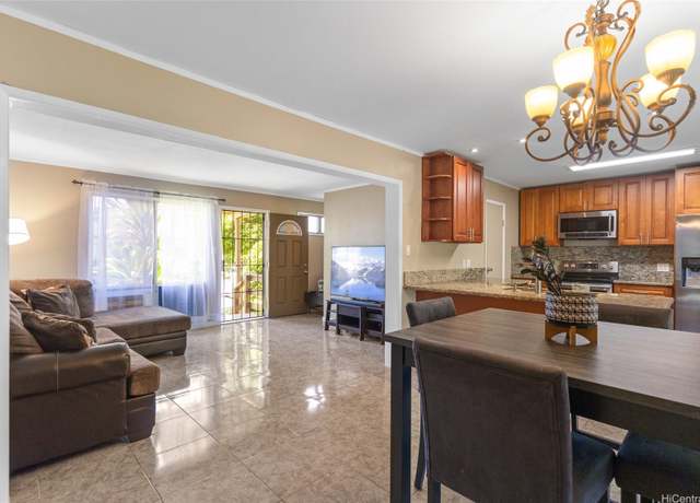 Property at 98-525 Kamahao Pl #27, Pearl City, HI 96782, 3 beds, 2 baths