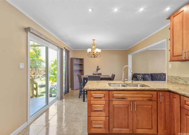 Property at 98-525 Kamahao Pl #27, Pearl City, HI 96782, 3 beds, 2 baths