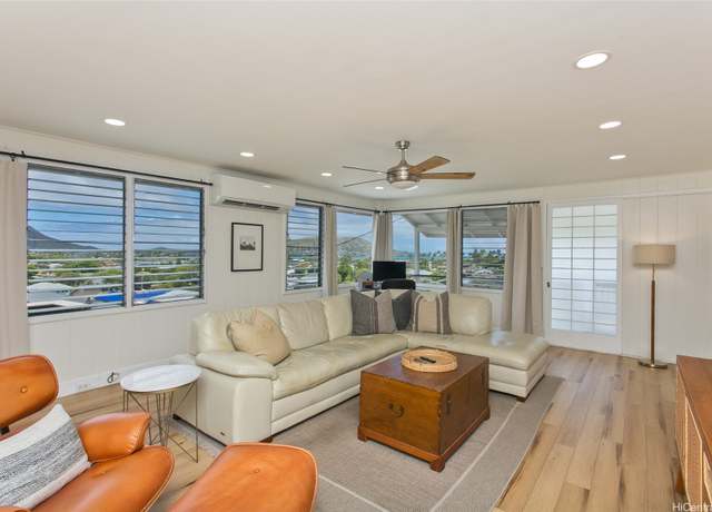 Property at 284A Moomuku Pl, Honolulu, HI 96821, 3 beds, 1.5 baths