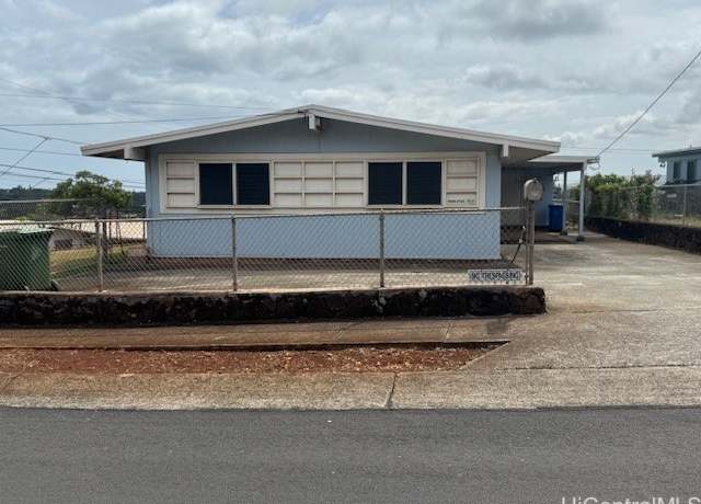 Property at 99-579 Hokea St, Aiea, HI 96701, 3 beds, 1.5 baths