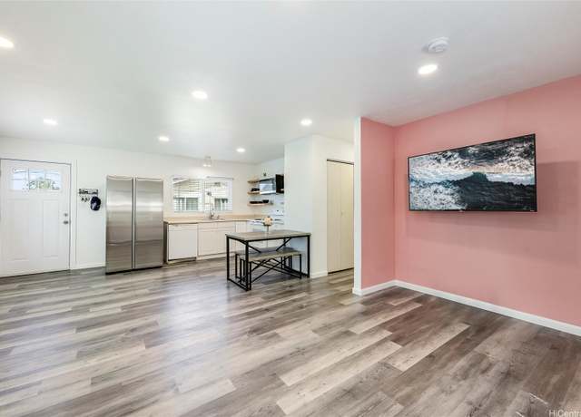 Property at 84-514 Manuku St, Waianae, HI 96792, 3 beds, 2.5 baths