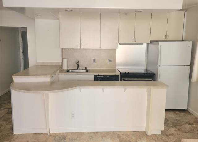 Property at 2345 Ala Wai Blvd #702, Honolulu, HI 96815, 1 bed, 1 bath