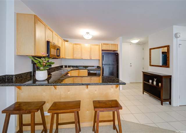 Property at 430 Kaiolu St #607, Honolulu, HI 96815, 1 bed, 1 bath