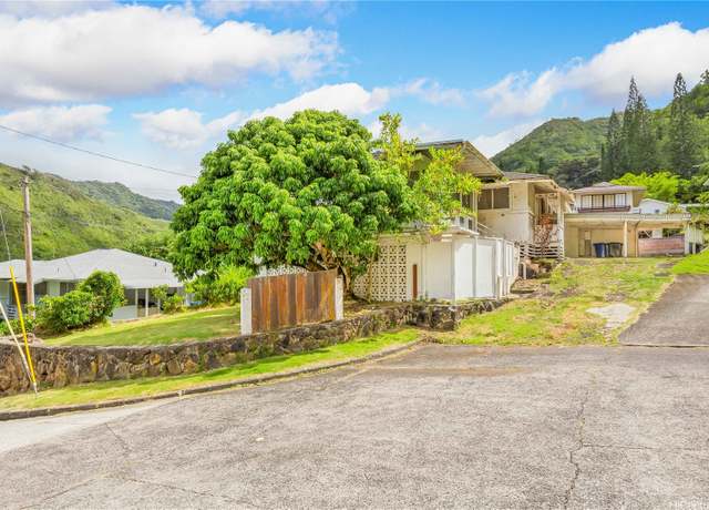 Property at 2446 Puunoa Pl, Honolulu, HI 96816, 4 beds, 2 baths