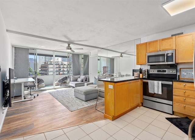 Property at 430 Kaiolu St #801, Honolulu, HI 96815, 2 beds, 1 bath