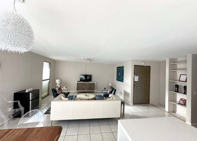 Property at 435 Walina St #1101, Honolulu, HI 96815, 2 beds, 2 baths