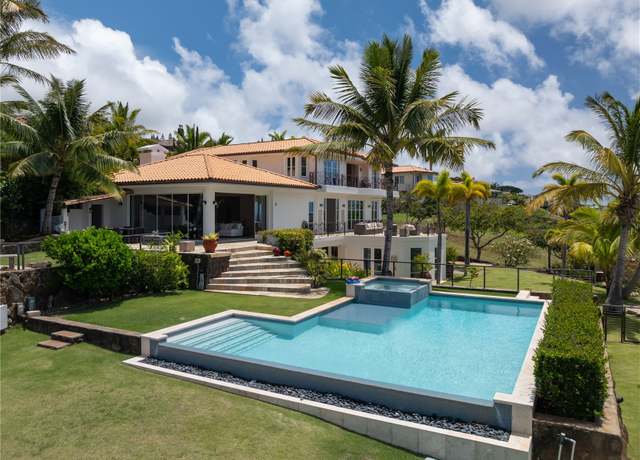 Property at 552 Moaniala St, Honolulu, HI 96821, 6 beds, 7.5 baths