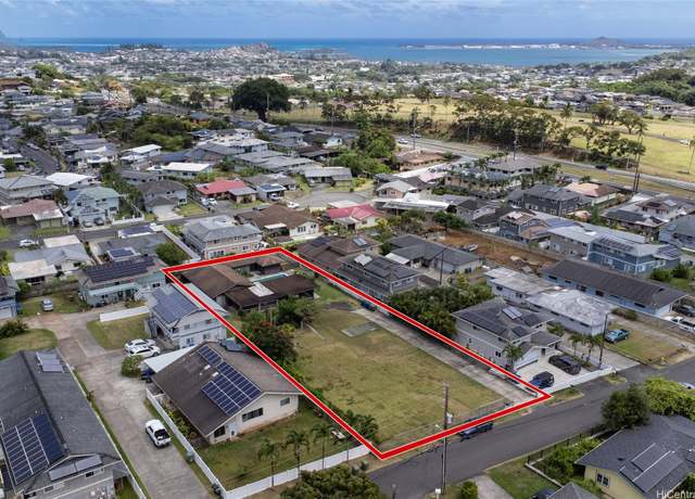 Property at 45-523 Halekou Rd Unit B, Kaneohe, HI 96744, 5 beds, 2.5 baths