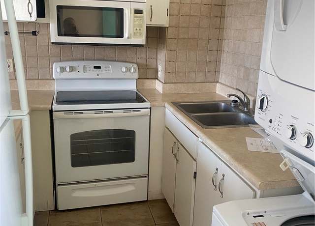Property at 1555 Pohaku St Unit B501, Honolulu, HI 96817, 2 beds, 1 bath