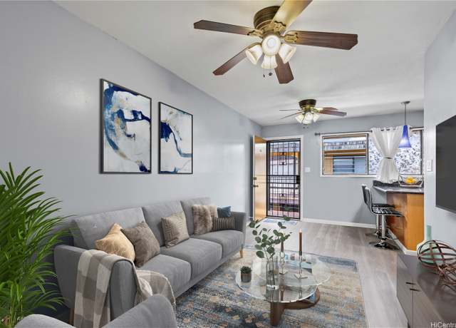 Property at 3003 Ala Napuaa Pl #401, Honolulu, HI 96818, 2 beds, 1 bath