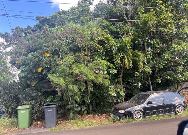 Property at 99-377 Uwau Dr, Aiea, HI 96701, 3 beds, 1.5 baths