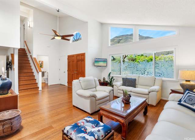 Property at 1338 Kuuna Pl, Kailua, HI 96734, 4 beds, 2.5 baths