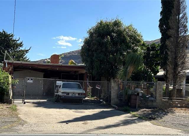 Property at 85-555 Waianae Valley Rd, Waianae, HI 96792, 4 beds, 2 baths