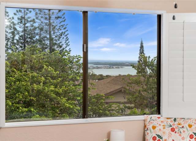 Property at 98-1739 Kaahumanu St Unit 35C, Aiea, HI 96701, 3 beds, 2.5 baths