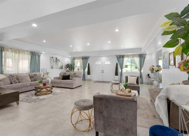 Property at 45-333 Mahalani St, Kaneohe, HI 96744, 8 beds, 5 baths