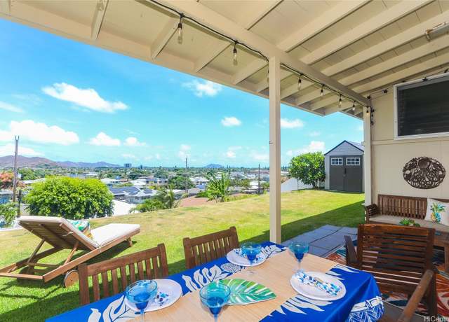 Property at 1250 Manulani St, Kailua, HI 96734, 3 beds, 1.5 baths