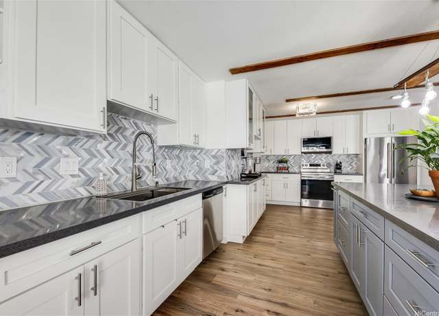 Property at 91-1043 Aawa Dr, Ewa Beach, HI 96706, 3 beds, 2.5 baths