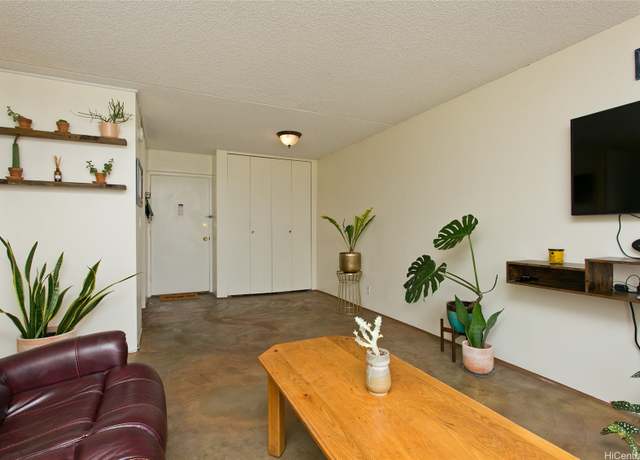 Property at 400 Hobron Ln #3212, Honolulu, HI 96815, 1 bed, 1 bath