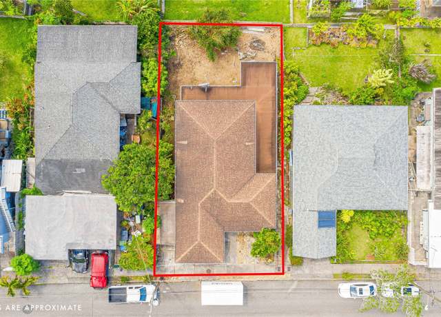 Property at 2417 Naai St, Honolulu, HI 96819, 8 beds, 4.5 baths