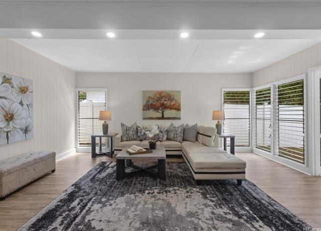 Property at 5249 Apo Dr, Honolulu, HI 96821, 4 beds, 2.5 baths