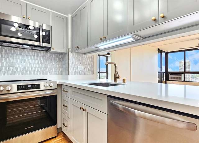 Property at 5333 Likini St #2602, Honolulu, HI 96818, 2 beds, 2 baths