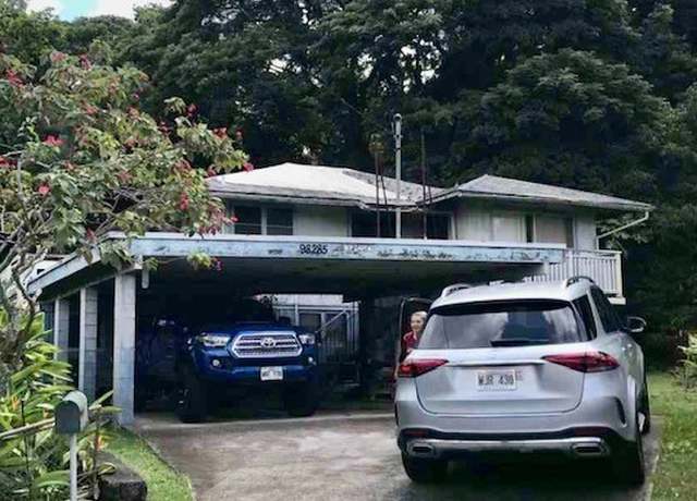 Property at 98285 Hale Momi Pl, Aiea, HI 96701, 6 beds, 2 baths