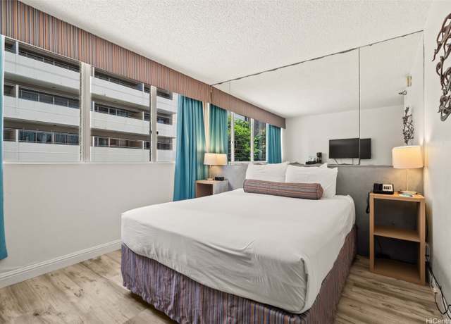 Property at 444 Kanekapolei St #208, Honolulu, HI 96815, 1 bath