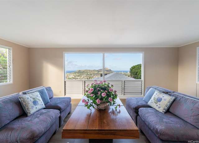Property at 3726 Manini Way, Honolulu, HI 96816, 4 beds, 2.5 baths